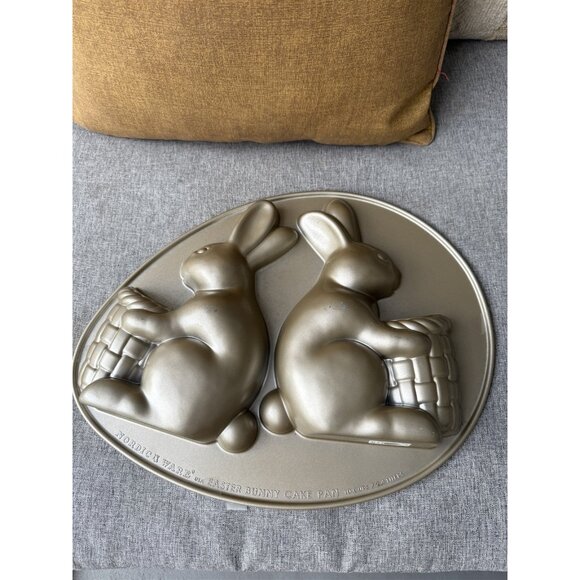 Williams Sonoma Nordic Ware Easter Bunny 3D Cake Pan Rabbit W/ Basket - Picture 2 of 6